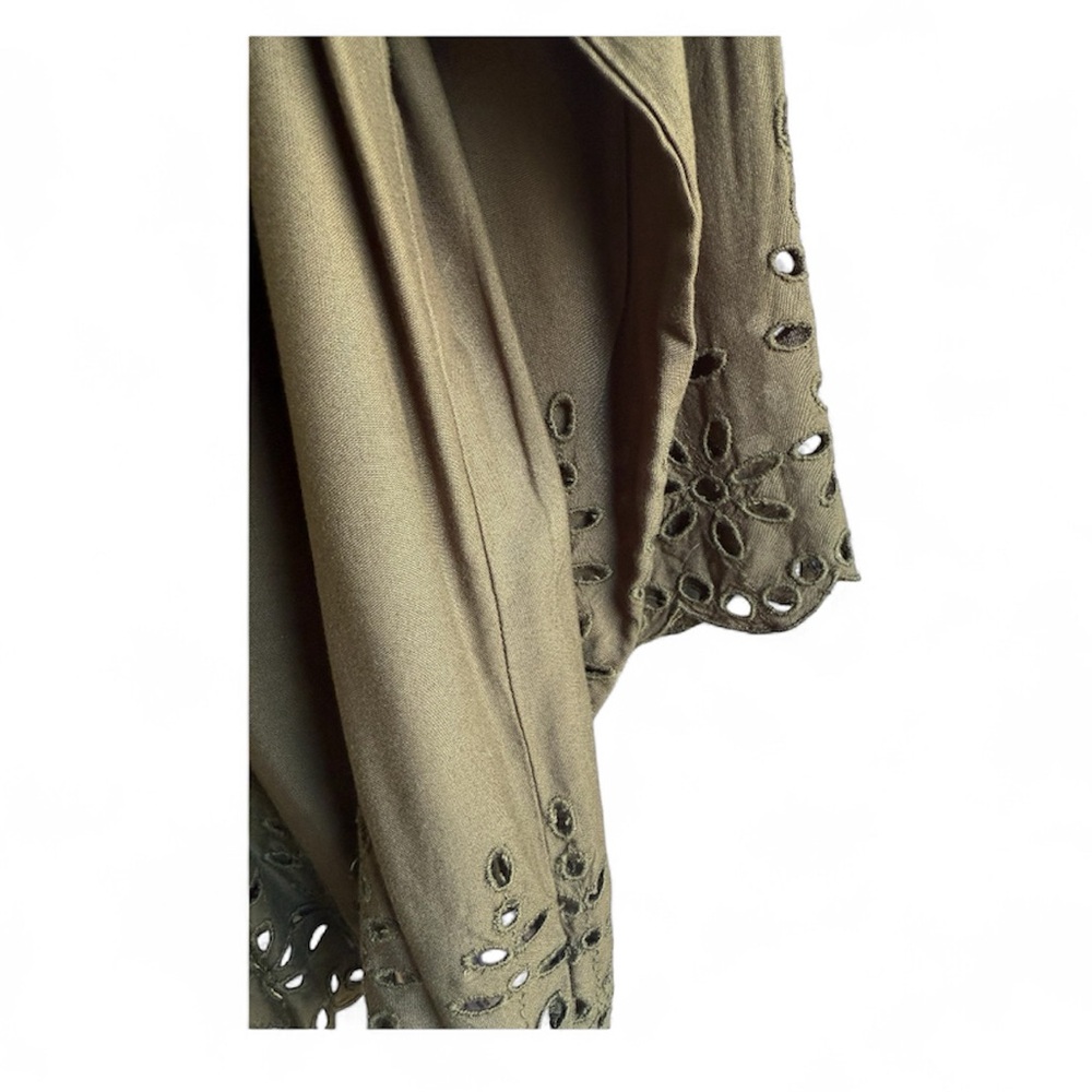 Jessica Simpson Size 1X Olive Green Top - Picture 4 of 6